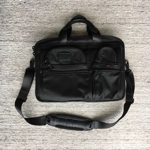 Tumi Messenger Bag - Send Laptop Through Security